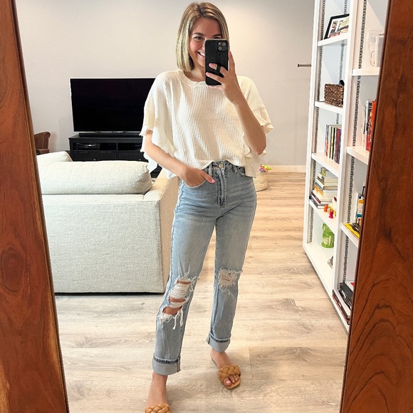 Hey girl! I'm your Posher, Janel - Picture 1 of 1